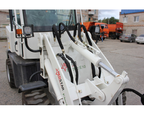 Электрический фронтальный погрузчик Redstar Electric E10